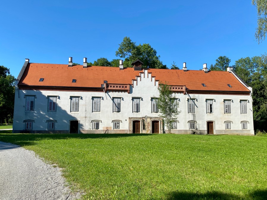 This image has an empty alt attribute; its file name is img_0022.jpg