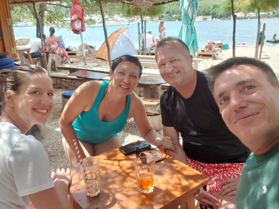 This image has an empty alt attribute; its file name is c3682f01-3cbf-493b-8b7f-0bc45f44cfb8.jpg