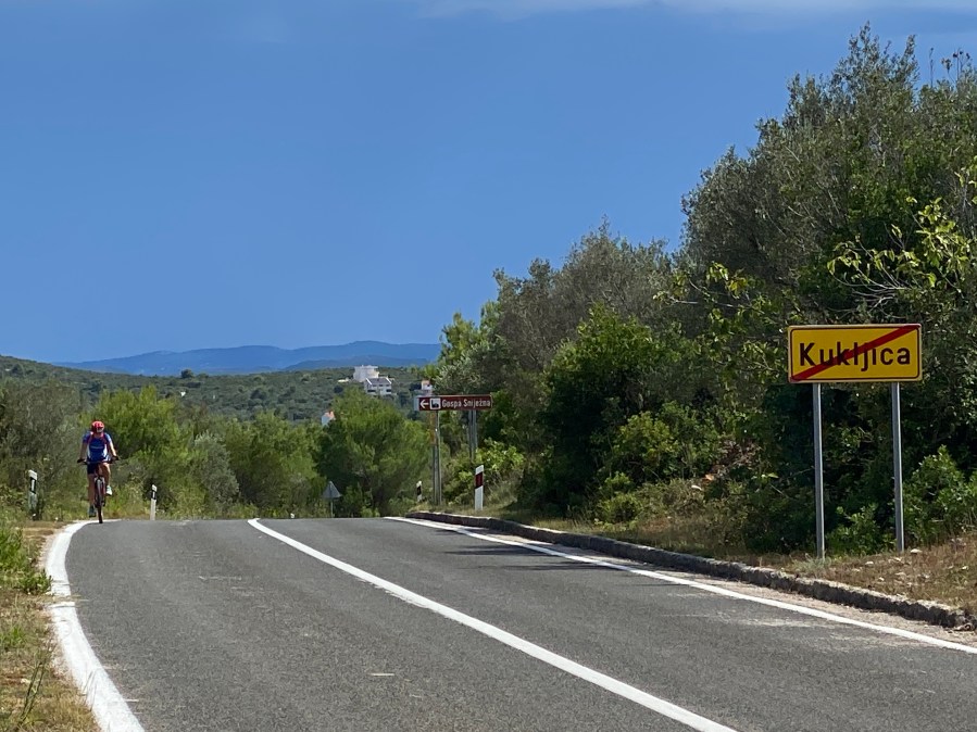 This image has an empty alt attribute; its file name is img_0195.jpg